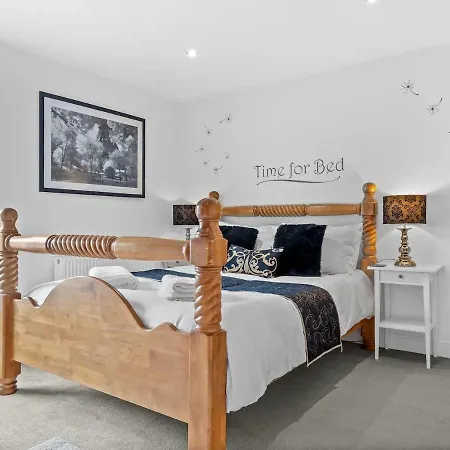 Cosy Nr Lake Windermere Pass The Keys Backbarrow